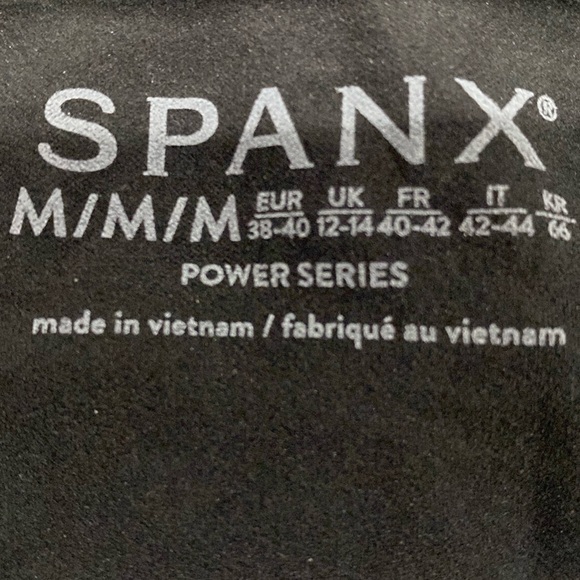 SPANX Higher Power Short in Black - Picture 4 of 6